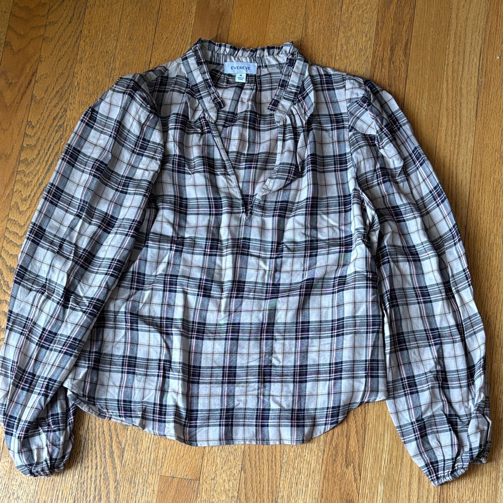 Evereve Beige and Navy Plaid Top